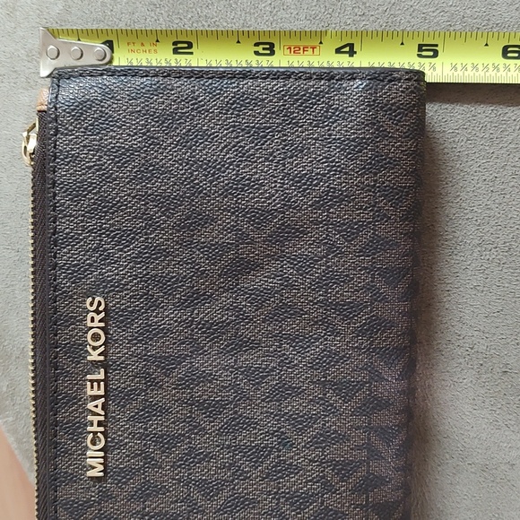 Michael kors wristlet wallet - Picture 7 of 7